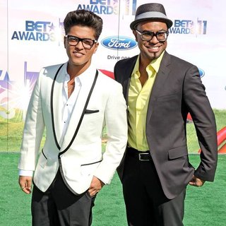 Bruno Mars, Philip Lawrence in BET Awards 2011